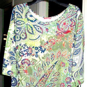 BRIGHT LEAVES on GREEN Top Plus Size 3X Simply Ast